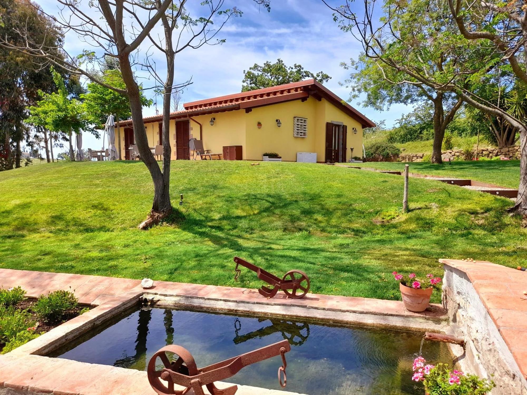 Agriturismo La Sorgente Фонтебланда Экстерьер фото