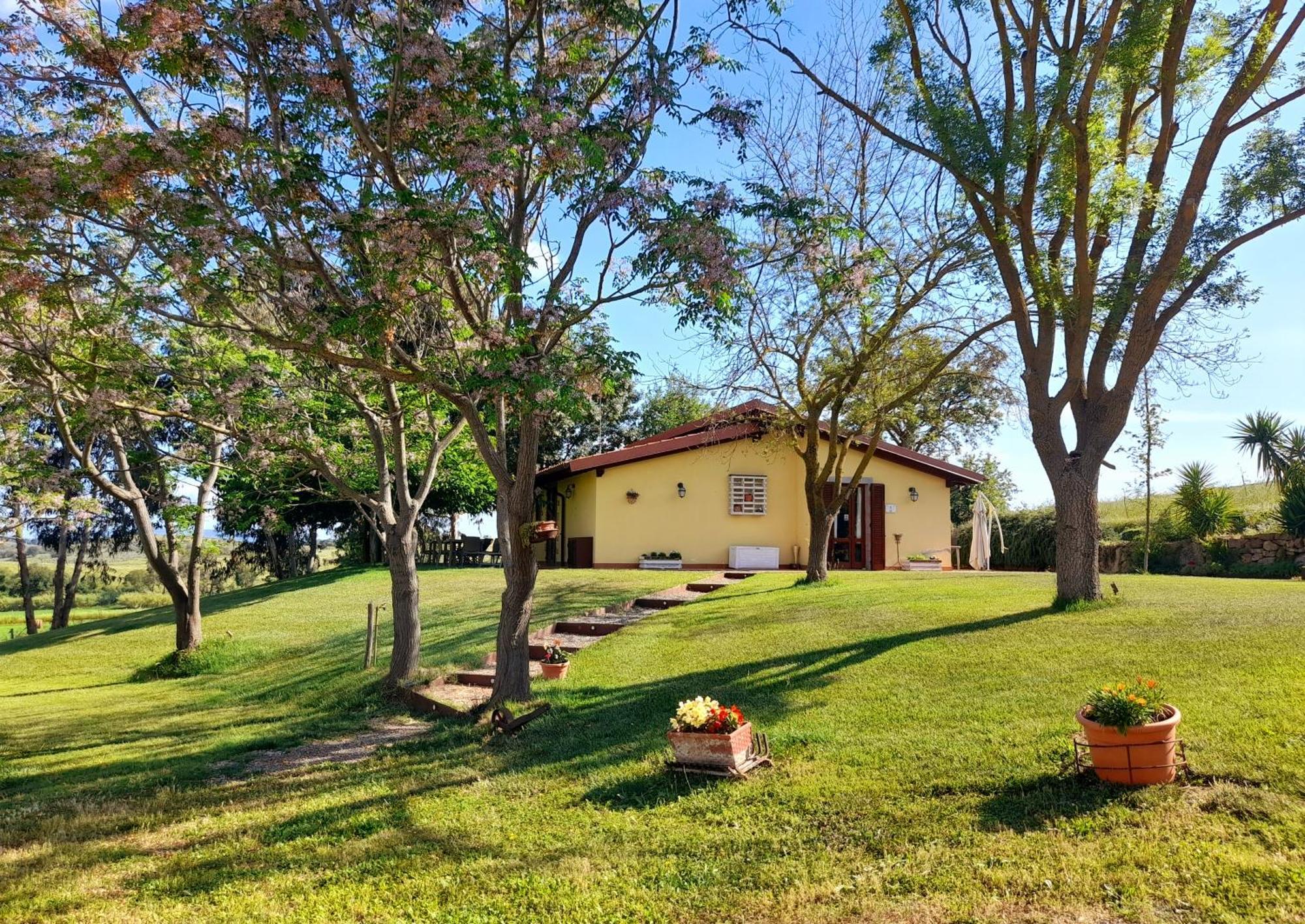 Agriturismo La Sorgente Фонтебланда Экстерьер фото