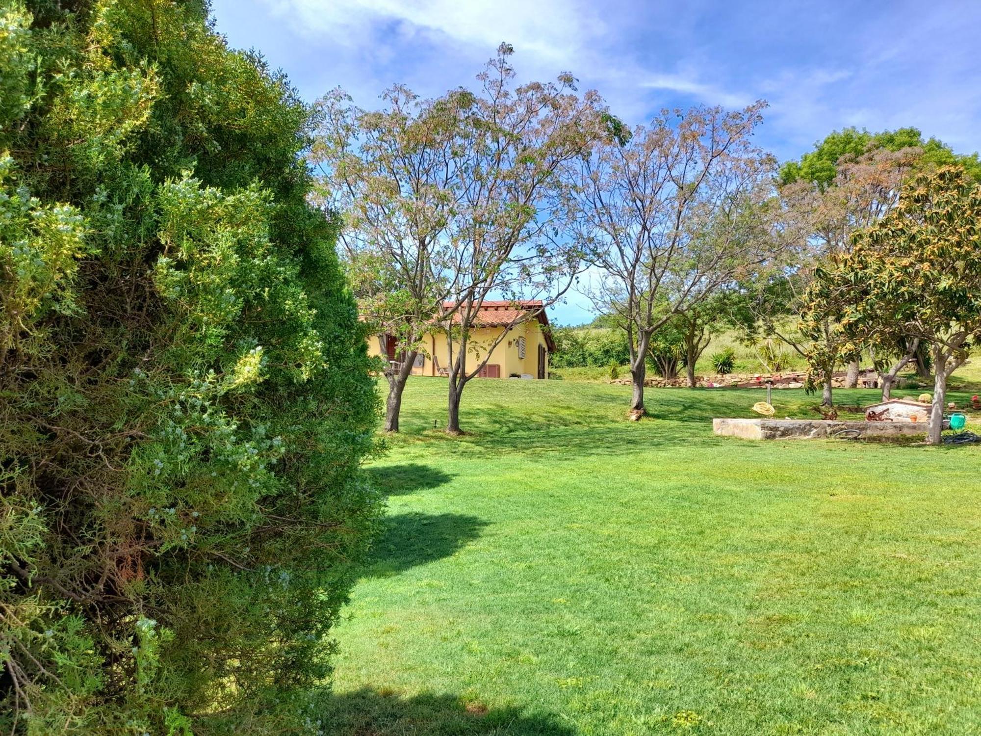 Agriturismo La Sorgente Фонтебланда Экстерьер фото